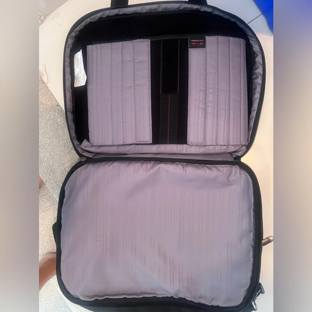Samsonite - small, black laptop bag. Fits 13